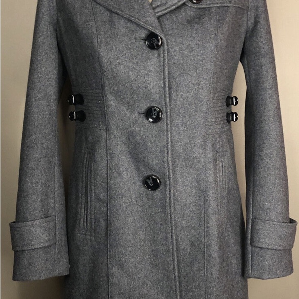 Kenneth Cole New York Gray Peacoat with Wool Fabric and Wide Lapel